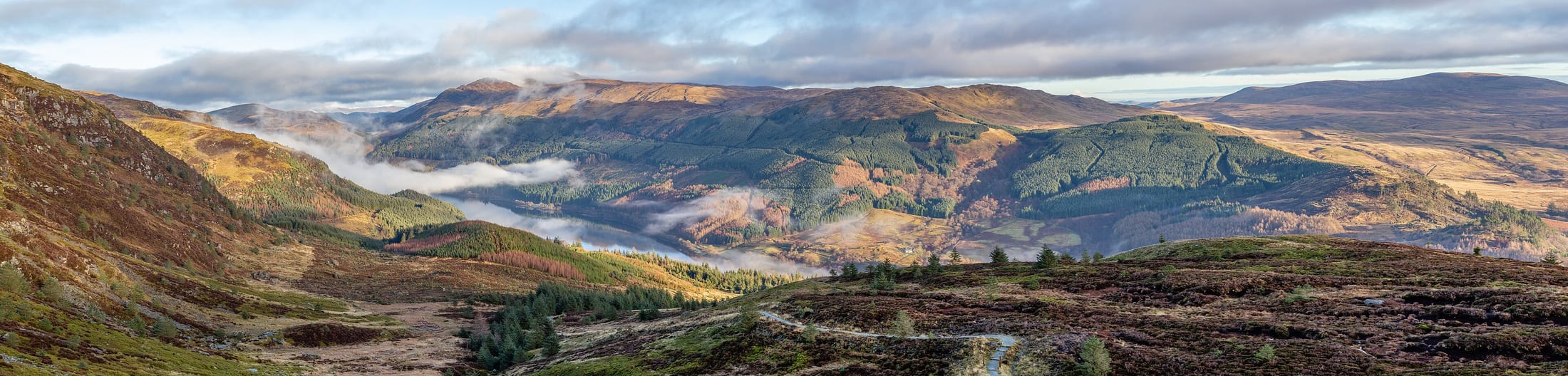 Panoramic view over Loch Lubnaig and the surrounding hills